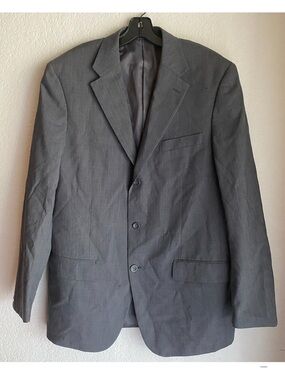 Men's Dark Gray Two-Button Suit Jacket